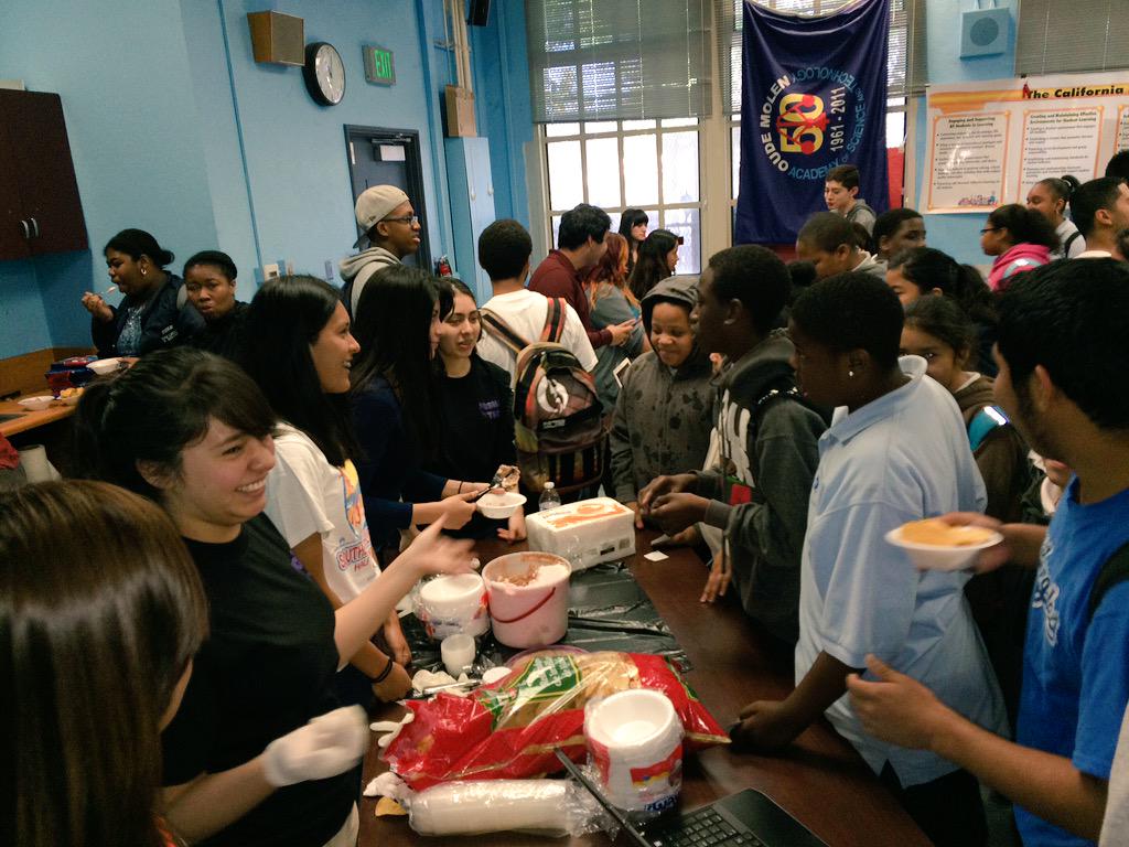 flcalendar's tweet photo. Why not grub on some nachos while looking at our renovated #FLCALENDAR at #flc because #WEMADEITBETTER 👏✋🙌😁 http://t.co/UEoizkrETX