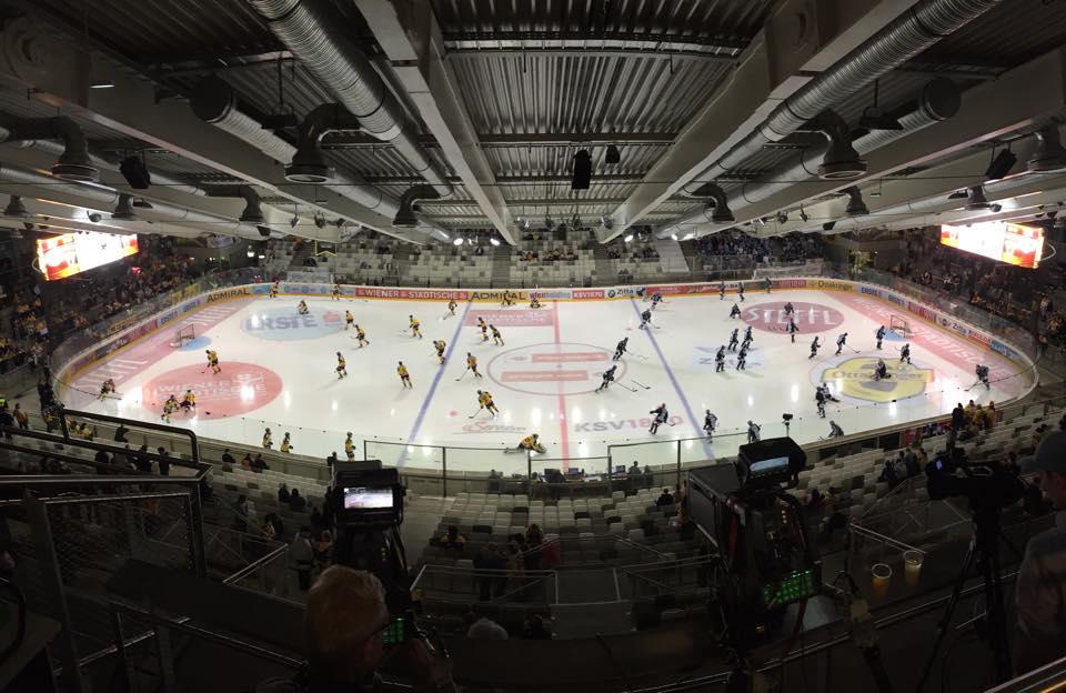 Das Warmup vor dem Spiel Vienna Capitals vs. Black Wings Linz – Foto: © Sportreport Vienna Capitals, Black Wings Linz