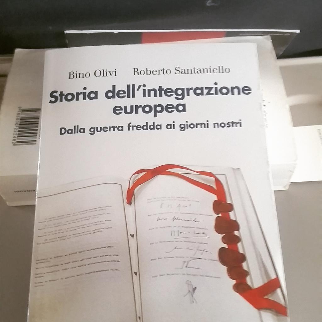 rsantaniello52's tweet photo. @rsantaniello Guardare il passato per costruire il futuro! http://t.co/ByJwT3q0L1