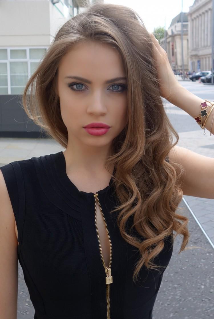 beatrice lessi tweet media