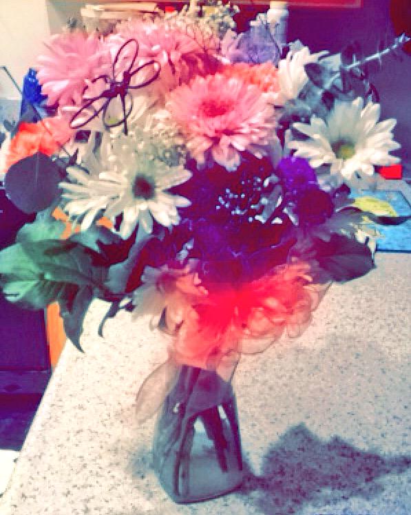 _sydneyjade's tweet photo. Only way to make my day better 🌸💐🌺🌻 http://t.co/qc22cbX6o9