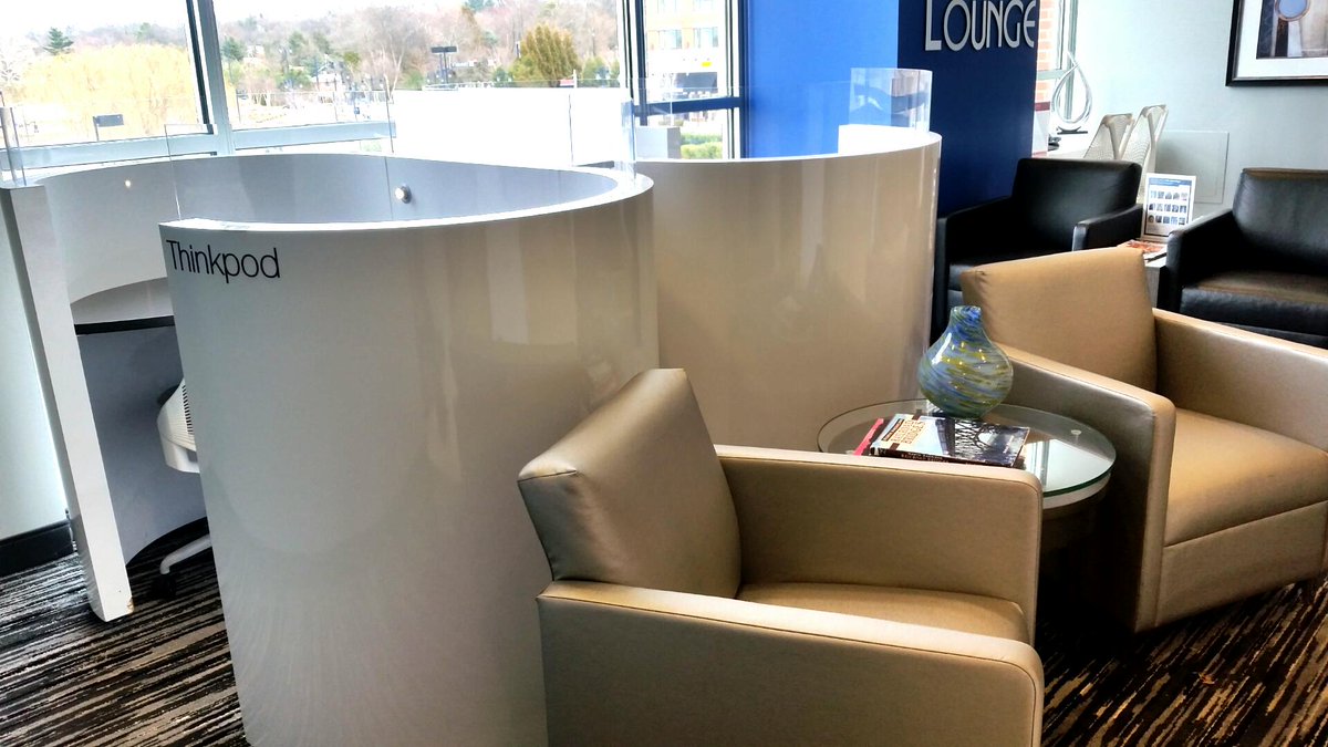 RegusNH's tweet photo. Private work cubicles in the lounge for all our clients to use. #Regus #dayoffices #workspace #MD #nationalharbor http://t.co/CZnPmpYDGm