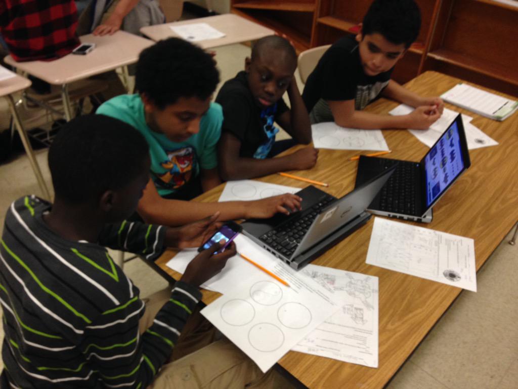 BCCtech's tweet photo. Digital Art students working on #Capstone &amp; #MileMarker! #InventingTheFuture @ArgyleMagnetMid @RWDodd http://t.co/XGpf9K4bMM
