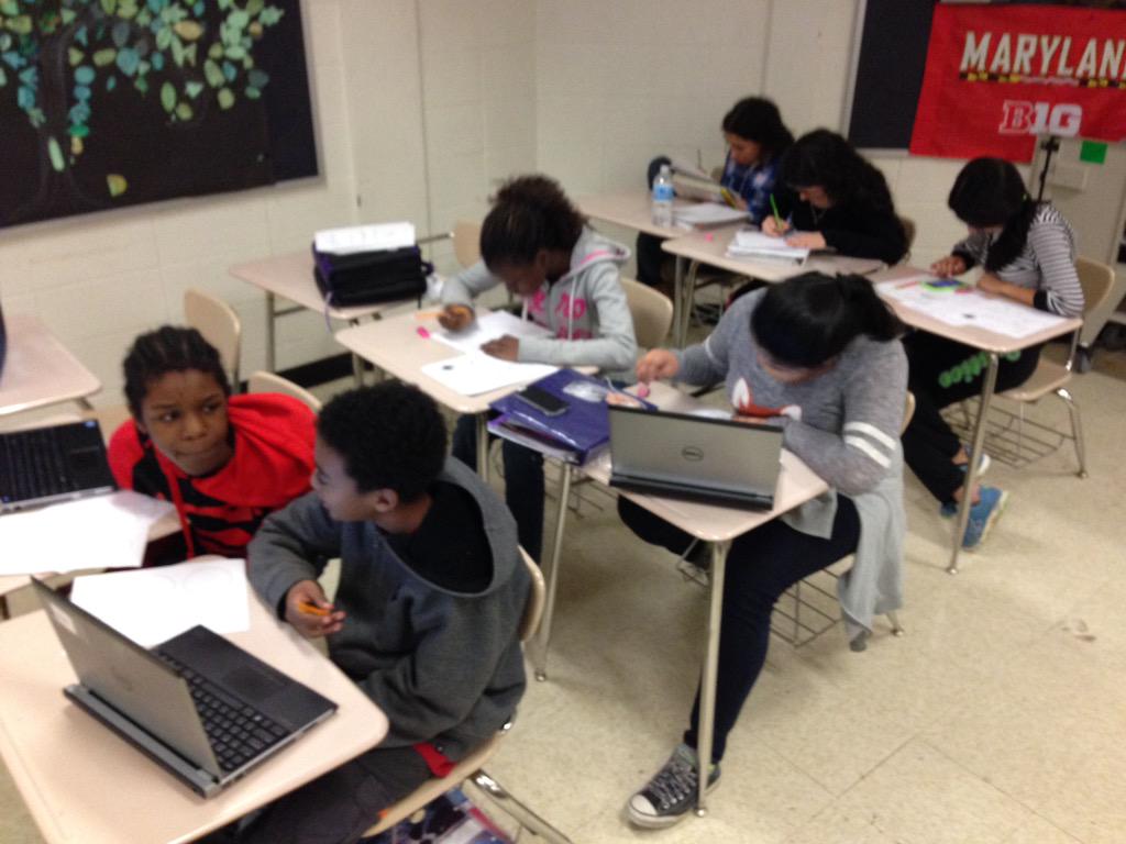 BCCtech's tweet photo. Digital Art students working on #Capstone &amp; #MileMarker! #InventingTheFuture @ArgyleMagnetMid @RWDodd http://t.co/XGpf9K4bMM