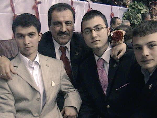 NARMANLIOGLU's tweet photo. Bizleri çocuk yaştayken "İlay'ı Kelimetullah için Nizam ı Alem" davasıyla tanıştıran mübarek insan RuhunŞadOlsun.2006 http://t.co/mUWfRabyXy