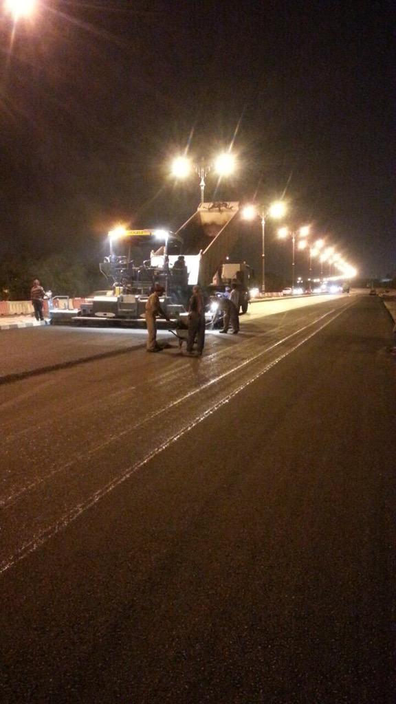 ProjectCommitee's tweet photo. اكمال طبقة الاسفلت الثانيه بشارع الرباط الجهة الجنوبيه http://t.co/mf25nBFnmL