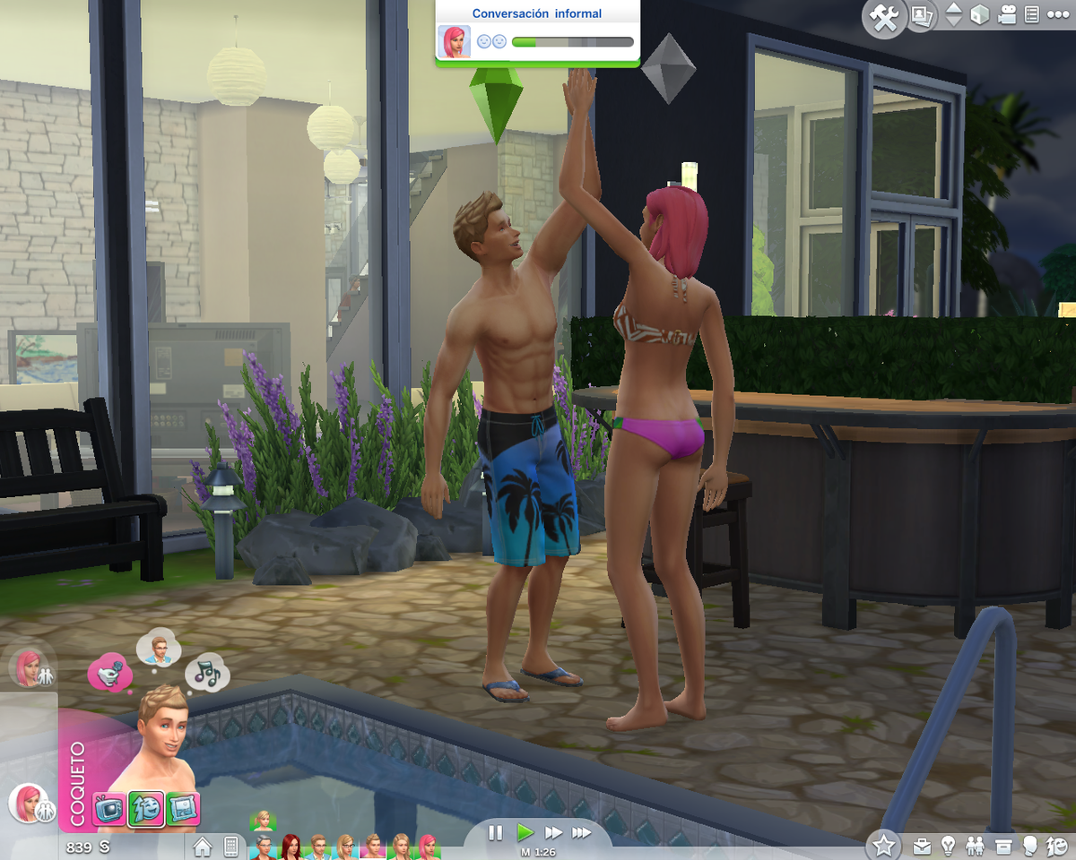 JamesSimmer's tweet image. Mmm...choque de manitas!.#Coqueto