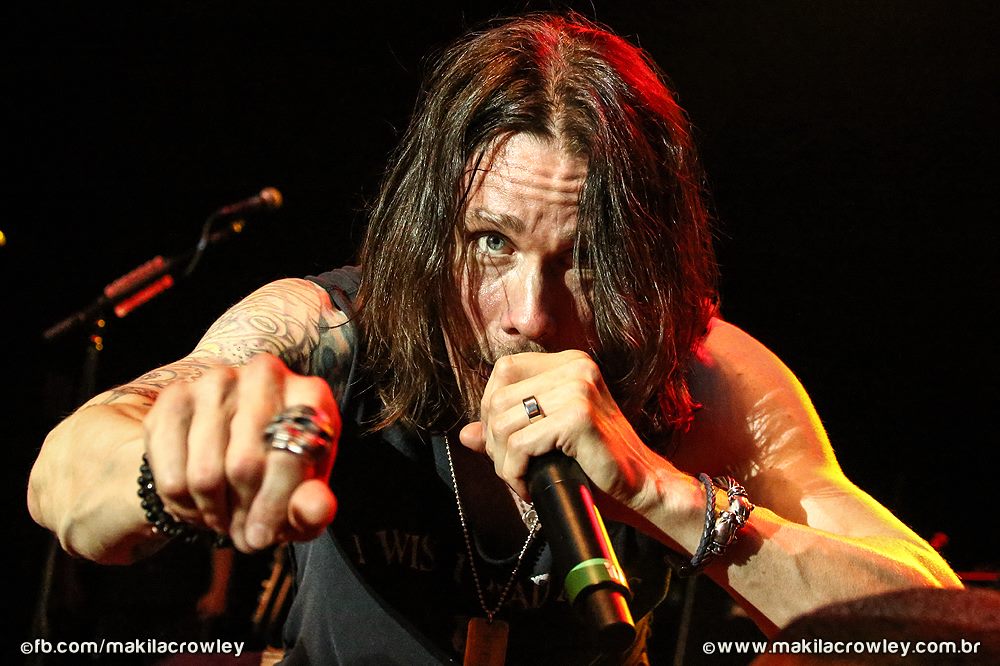 MylesK_Italy's tweet photo. Wonderful shots  @MylesKennedy at #MasterHall in Curitiba - Brazil - thanks to  ©Makila Crowley for amazing pics! http://t.co/M6eAxQ62I7