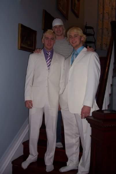 Awards banquet tonight.. who can forget the year the boys showed up in their white suits and blonde lol #Alumni