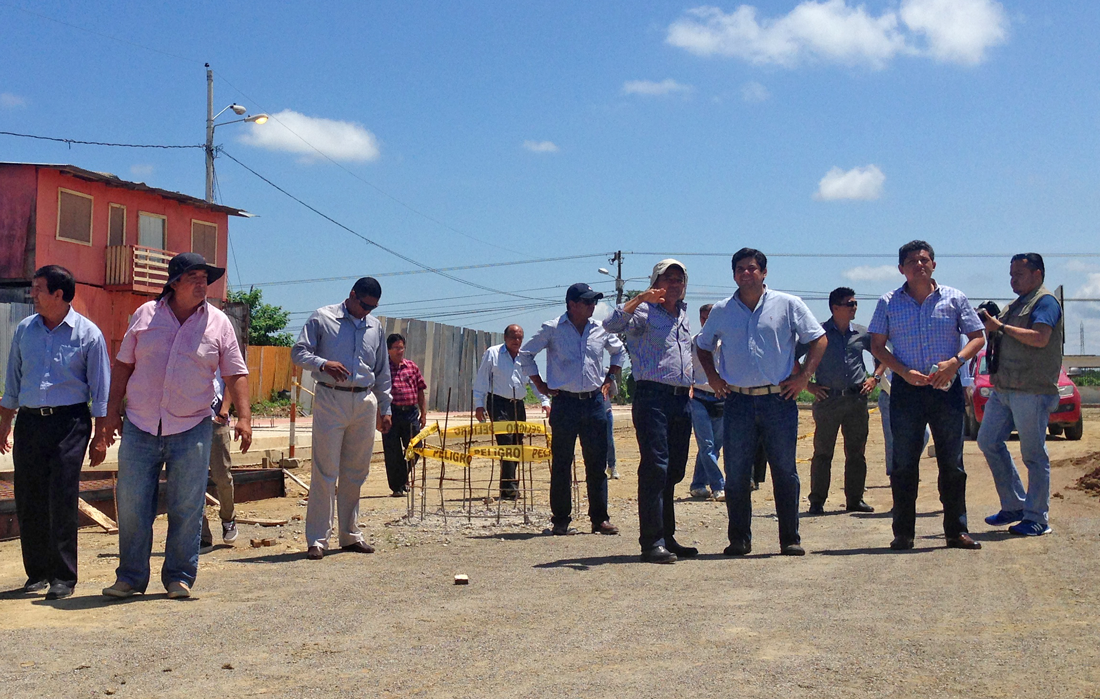 CarlosFalquezA's tweet photo. Saludos machaleños, me alegra informarles que en el recorrido de obras de el día de hoy notamos grandes avances http://t.co/HcAlLDChLK