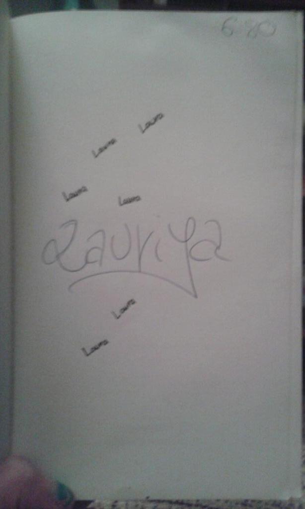 Ana_14_'s tweet photo. Hasta leyendo me acuerdo de ti! Jajajajaja @loringaa http://t.co/ZiDRfukAyp