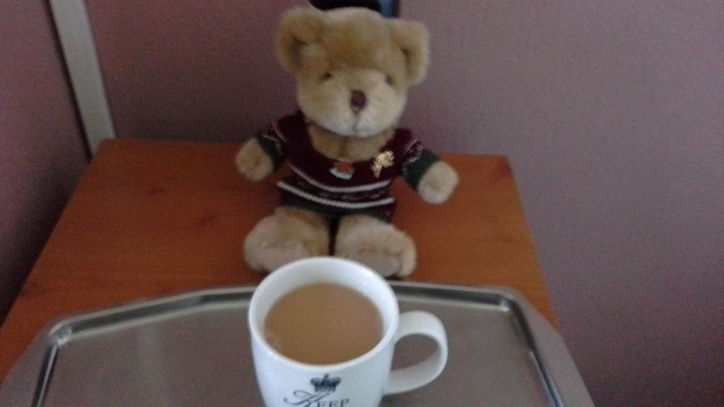 JohnKeyte333's tweet photo. @Emma_L_R 
Don't want you to think my bears a total drunk. http://t.co/KJhhjMXjvY