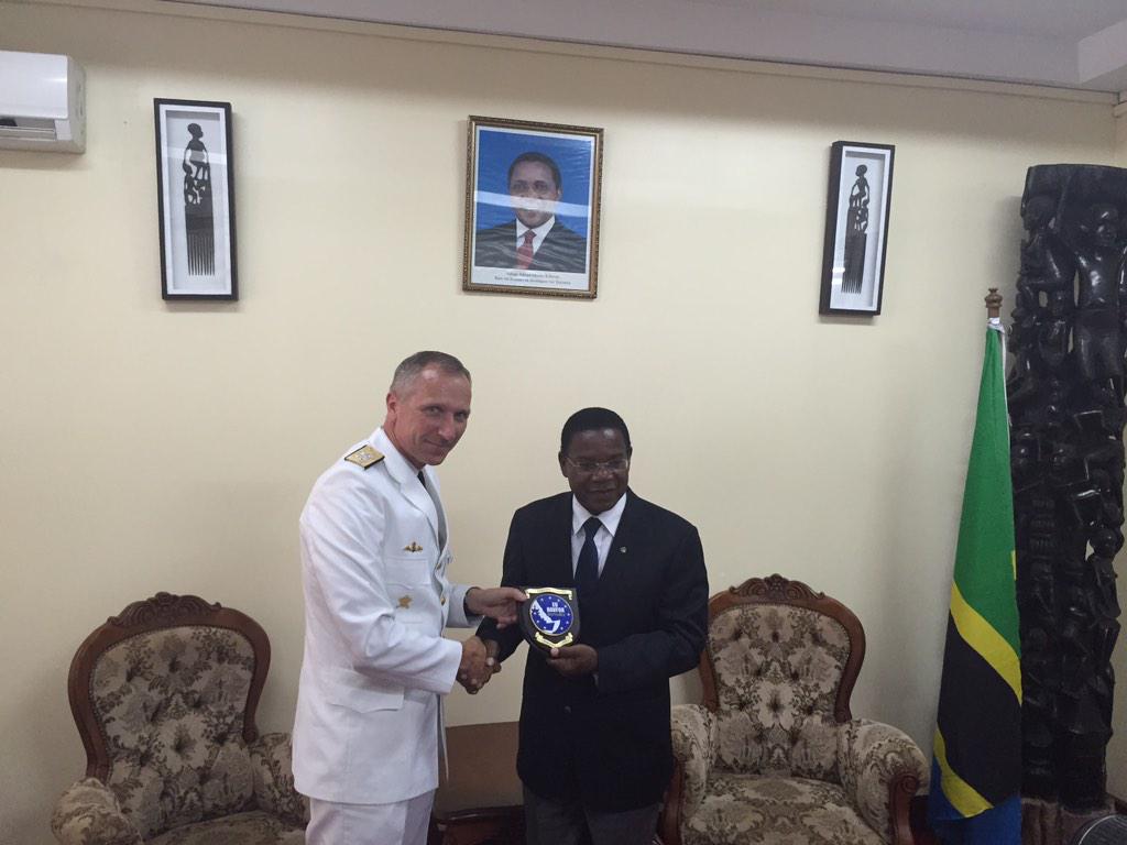 Force Commander och Tanzanias utrikesminister. #EUNAVFOR #svfm