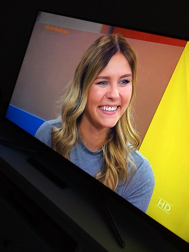 stjaems's tweet photo. 👉 http://t.co/9nMiWstIpS 👈
Gebt nochmal Alles, Bienchen!✨
Wir schaffen das! 
#KCA #VoteDagi 
@dagibee ❤️
6910 http://t.co/TOnahR1lW5
