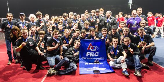 EcoleMontee's tweet photo. Bravo à notre équipe @FRC3360 ! Direction St-Louis!! http://t.co/0eR27Mpaeo @Media5Mediatrix @enerkemfr @PLDusseault http://t.co/dhohS2b7MA
