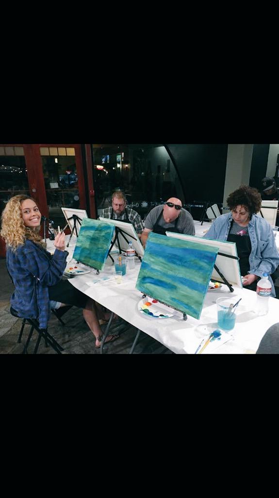 leeeenuhhh's tweet photo. Wine & painting for my mama's bday last week π¨π· #fun #curlslookinbomb #thatconcentration #birdsofparadise http://t.co/umrove1JTe