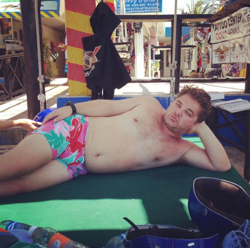 Chubbies's tweet photo. Paint me like one of your French girls, Jack http://t.co/XGw6gKPnAf