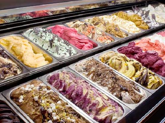 utssedt's tweet photo. The Pre-Census Date Gelato Party is today! FREE GELATO on Alumni Green http://t.co/NX37KFCMy0
