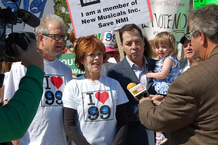 LAWeekly's tweet photo. Actors Take to the Streets and Tell Their Own Union: "Fuck You" http://t.co/xP56ZCb3Ai http://t.co/LeU4IpNQyE