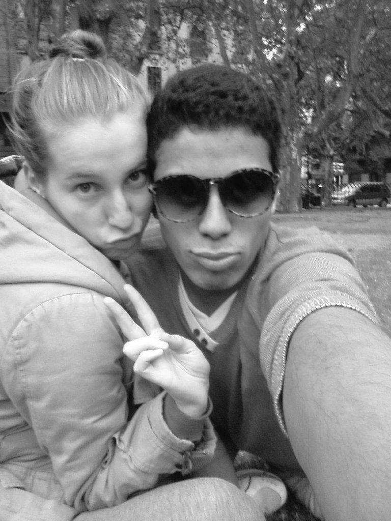 lalessi_'s tweet photo. La selfie inadecuada. http://t.co/nkk97ePNNW