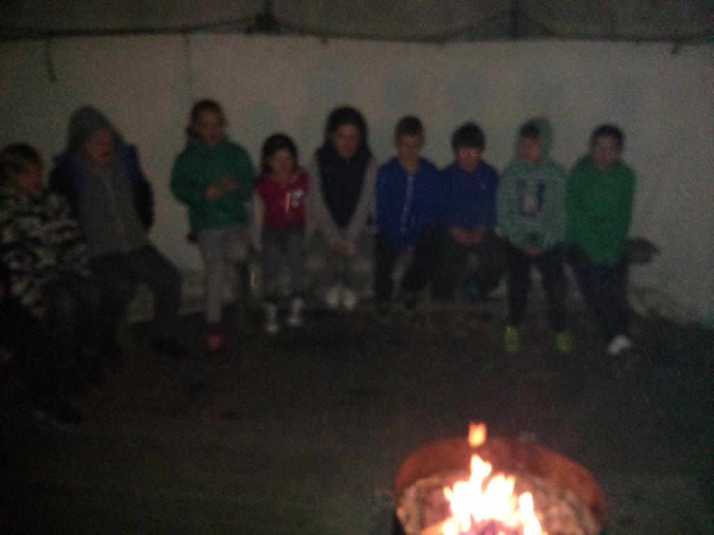 RudheathPrimary's tweet photo. Amazing evening with a teepee campfire, toasted marshmallows and songs.  #Conwy http://t.co/UwrqnPxEVT