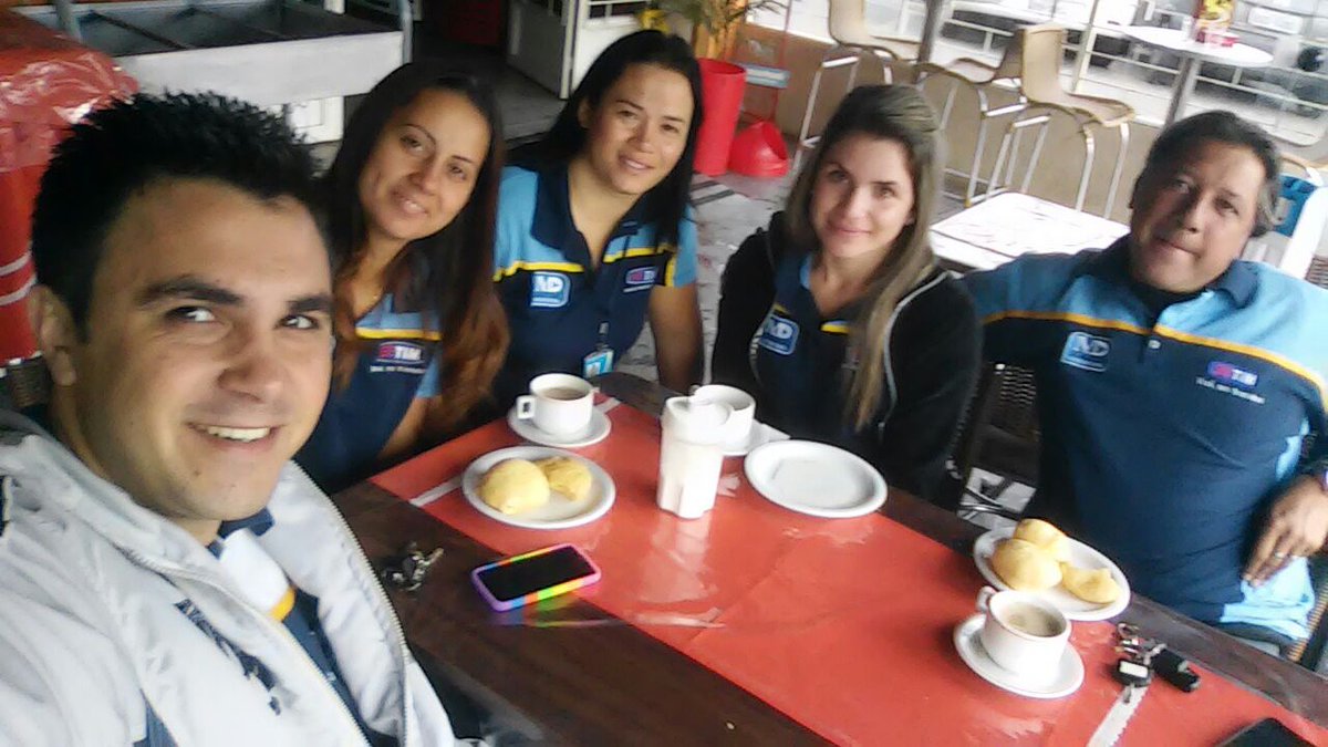 Juliana Valente tweet media