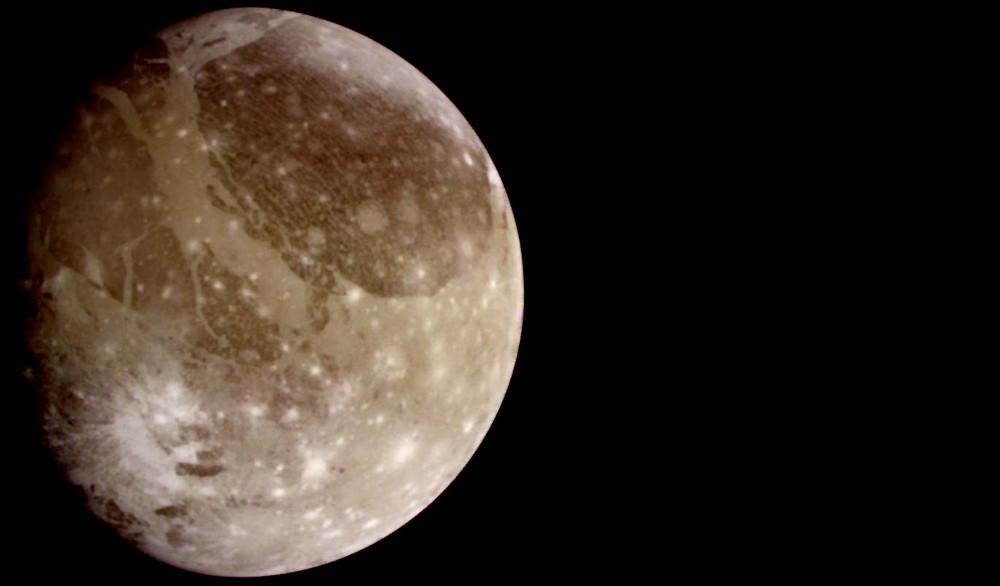 scifri's tweet photo. Scientists dip into the water on Jupiter's largest moon. http://t.co/eHpvnjrUfW http://t.co/imI5F4LAUy
