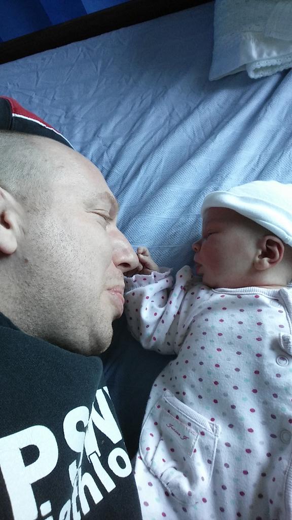 johnmoody1's tweet image. Me and Laurens first selfie, sticking toungues out at each other at 1 day old :-) Shes so cute #daughter #funnyfaces