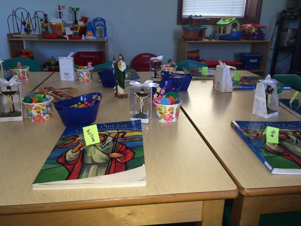 HCanica's tweet photo. #ccd fun learning about #Easter http://t.co/3EPDUfrWhZ