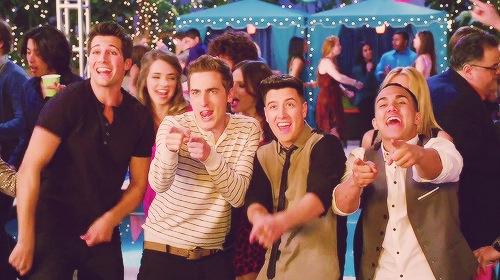 NATALIRUSHGIRL's tweet photo. #BigTimeDreams #BTR #JamesDiamond @jamesmaslow @HeffronDrive #LoganMitchell @1LoganHenderson @TheCarlosPena http://t.co/dlqKJW8TbD