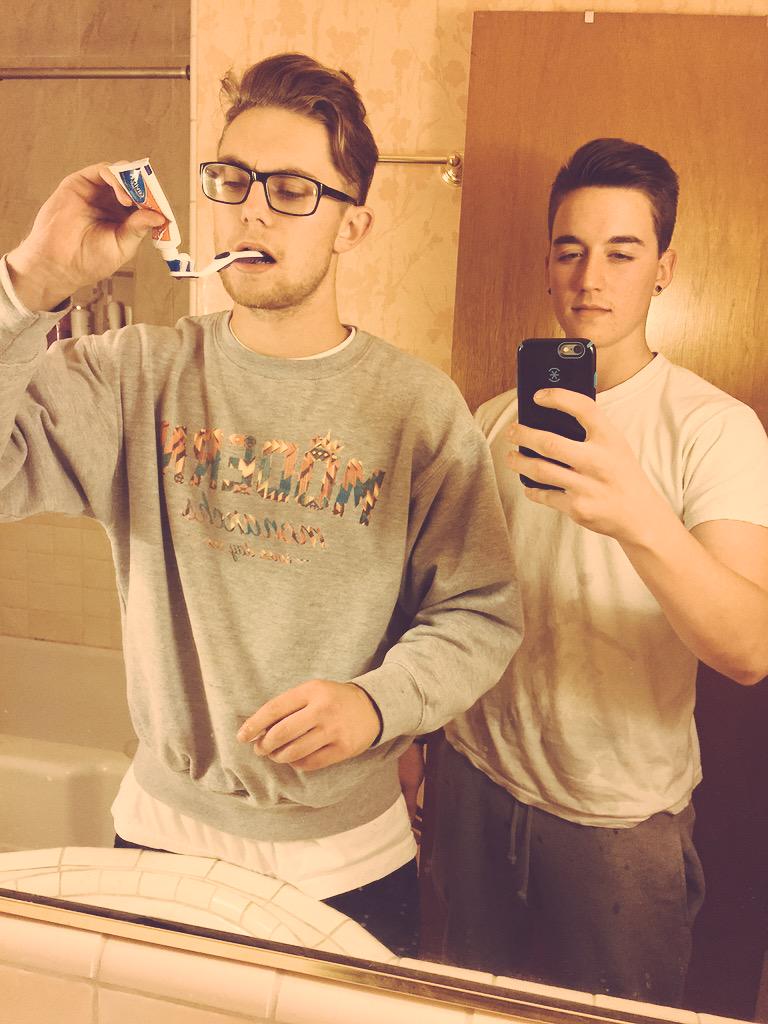 Jay_Deem's tweet photo. HAPPY BDAY BULGY ❤️❤️😘😘 @MikeBulge_69 http://t.co/cXQe7ojd62
