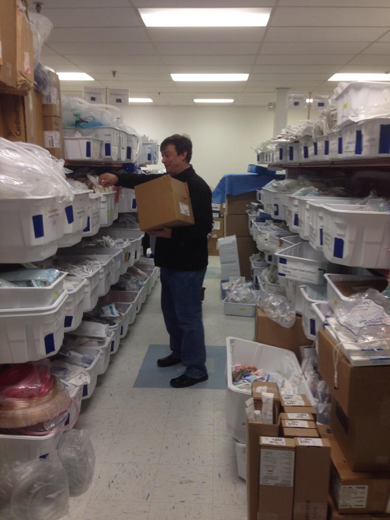 DkeeneSBUX's tweet photo. #PortlandBrandedSolutionsNE #Community Service
#TeamPitchingIn http://t.co/AsuunteuFh