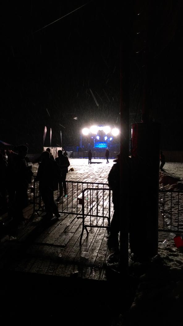 HarryGJenk's tweet image. Decking broke @snowboxx #snowbox #turndownforwhat