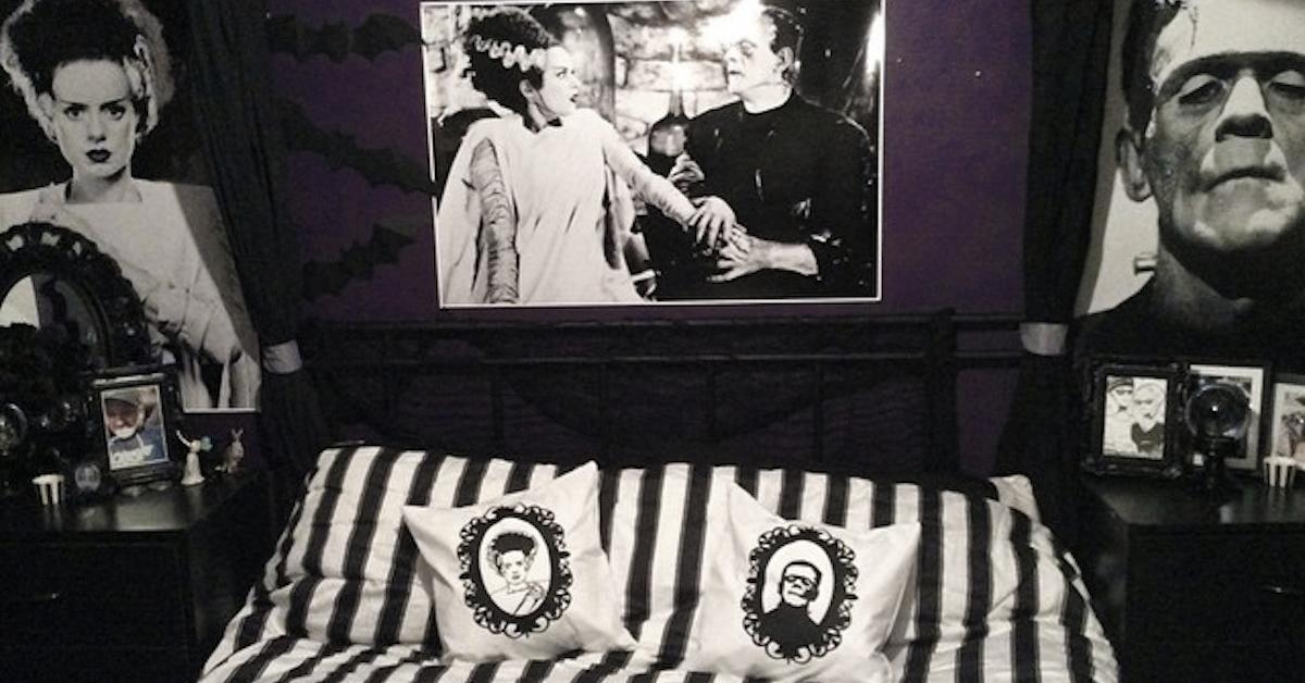 His and Hers, Mister and Misses Creepy. #gothicbedding #gothic #sininlinen  sininlinen.com/patterns/gothi…