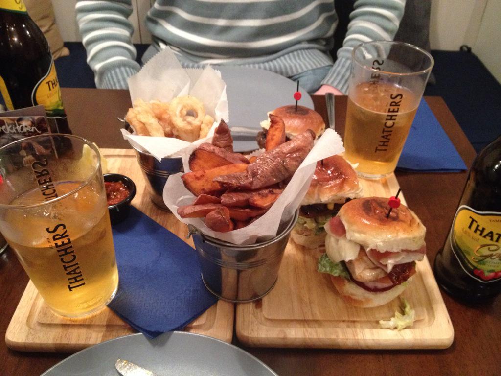 Cathy_E's tweet image. Best dinner @FireKitchenBar tonight!