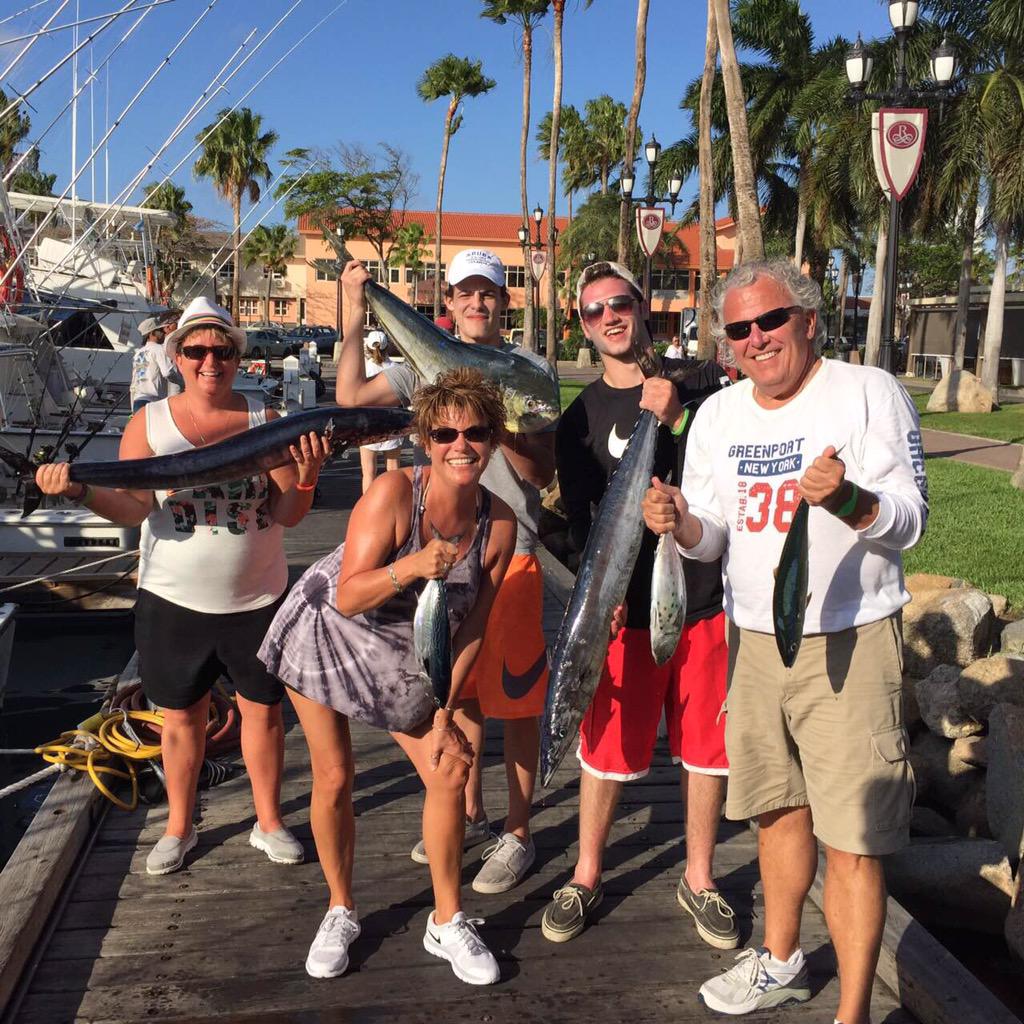 Khrysanne's tweet photo. We might challenge @811Outdoors and @HITSOutdoors wahoo and Mahi #arubastyle http://t.co/cJP60a9wUk