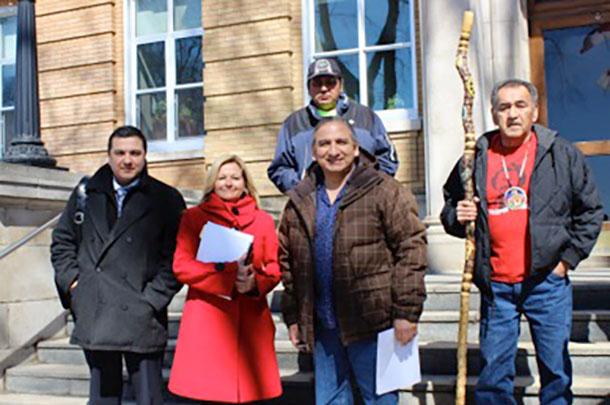 Court victory for First Nations ability to assert their jurisdiction, access their territories netnewsledger.com/2015/03/24/a-s…