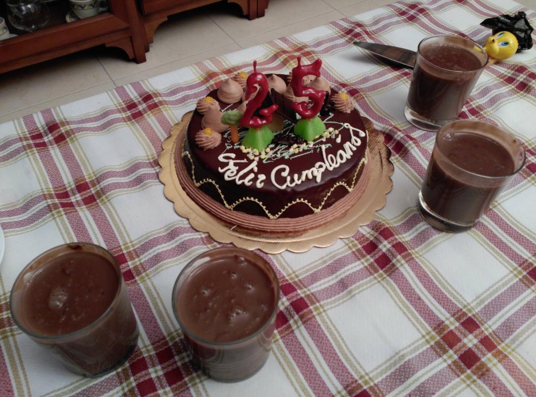 IreMartn's tweet photo. Una de hoy del cumpleaños de mi precioso @fdelacruz21 , qué 25 primaveritas tan bien cumplidas!!! 😊😊😍😍 http://t.co/b9IfTqlXbQ