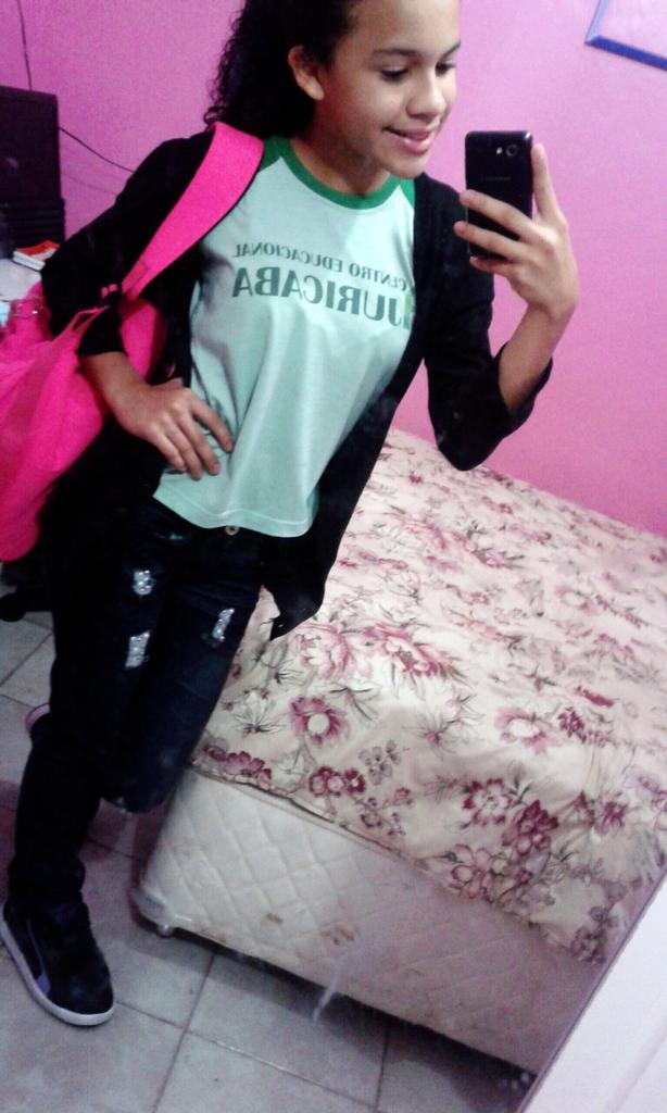 Karol_004's tweet photo. #TipoEu ... http://t.co/8j9K4OKemP
