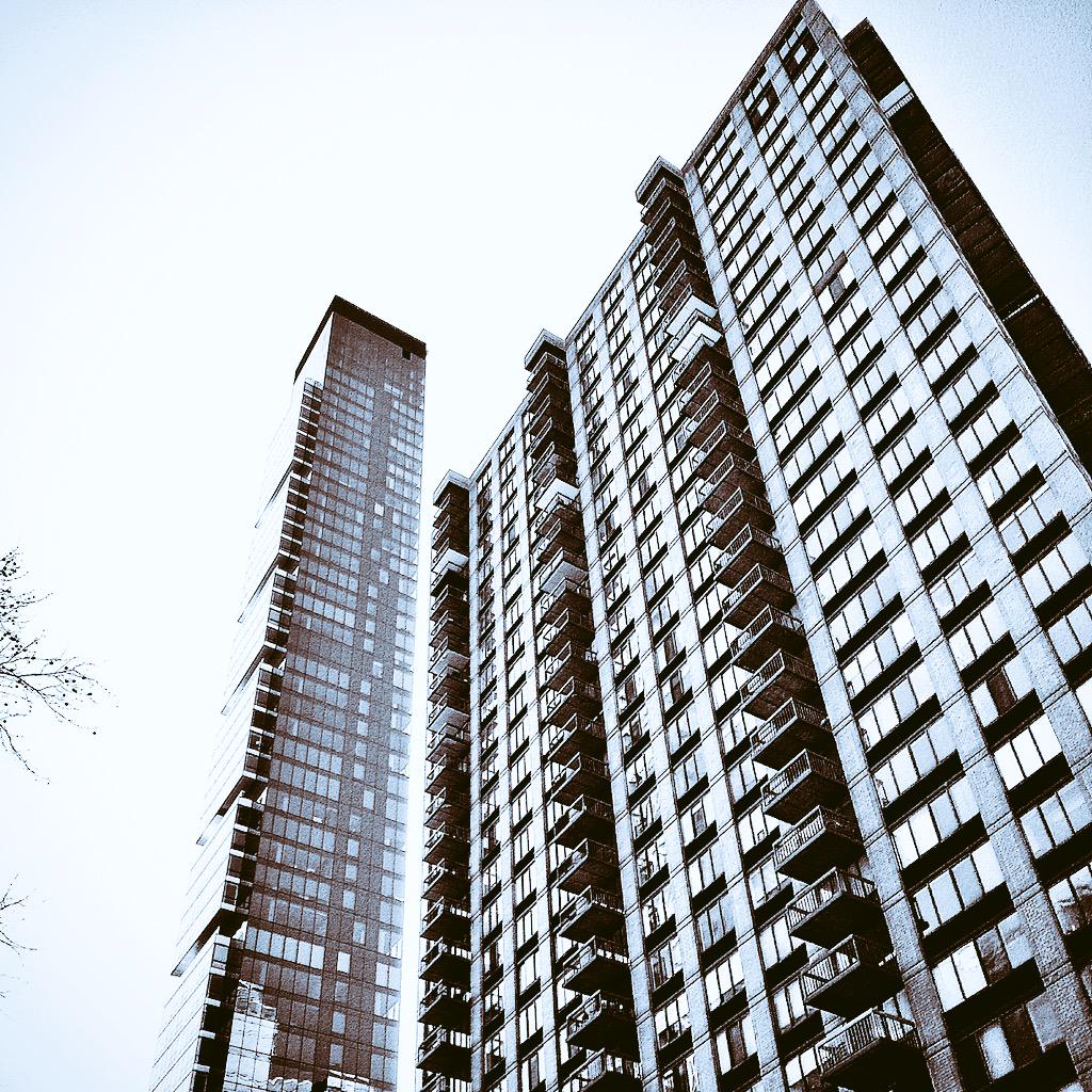 aurbanist's tweet image. The #pointtower and the #slabbuilding, each a testament of an era. #NYCity