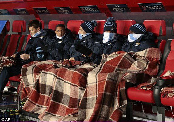 Ben_Hart_'s tweet image. @jackdaveney @Sam_Chaney #BenchBanter 😂🔥👏👏 Supposed To Be Chilly This Weekend