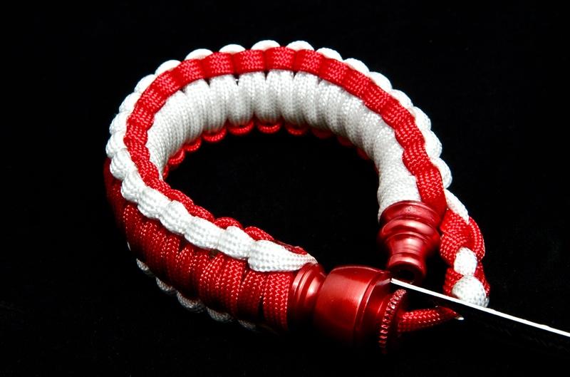 SNOOPMAJORTFWG's tweet photo. YO FOLLOW MY PEOPLE @HolieBowlieInc  BEST BRACELET AND WATCH PIPES OUT! #HBINC. #BBG PLACE YOUR ORDER NOW. http://t.co/1wlt2pzLBo