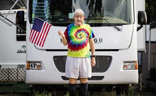At 91, this badass veteran is running across the country and his reason is incredible: bit.ly/1Oy86Jq