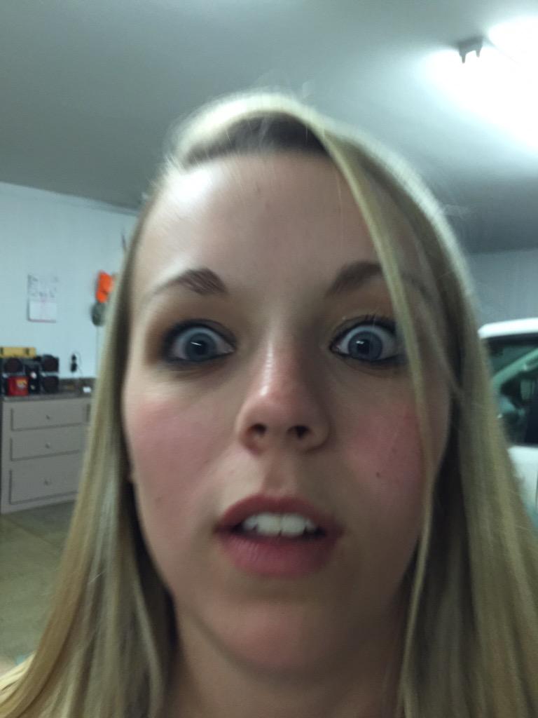 carrielovan's tweet photo. When she sends the booty pics http://t.co/vGYjx3aUW7
