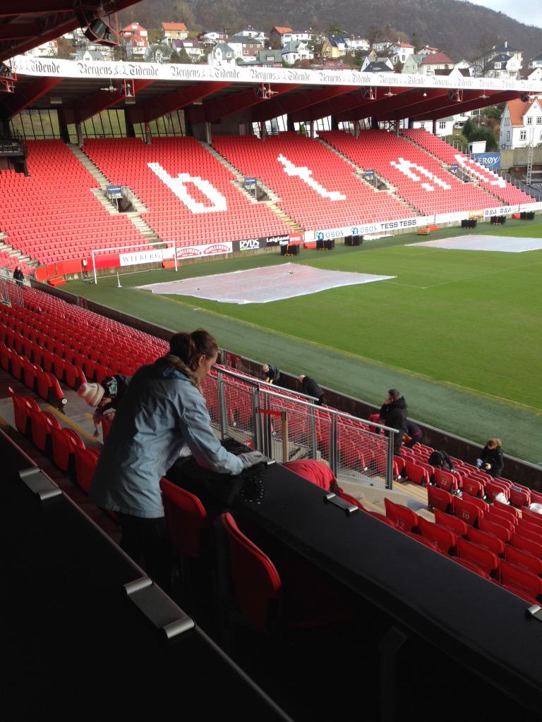 #Nordnes håndball vasket alle setene på #Brann stadion. Gode inntekter til J12-laget som skal på cup i Danmark.