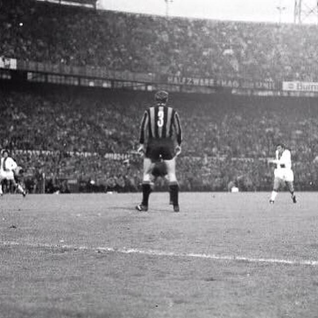 Il rumore non fa goal. #amala ⚫️🔵 #inter #maistatiinb #triplete #sport #calcio #facchetti #leggenda #juvemerda by a…