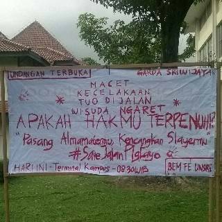 Undangan hari ini untukmu yg sudah muak dengan jalanan ini #SaveJalanPlgLayo <a href="/Himepaunsri/">Imepa FE Unsri</a>  <a href="/IKAMMAUNSRI/">PALEMBANG,SUMSEL</a> <a href="/imaunsri/">IMA UNSRI</a>
