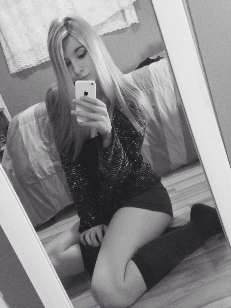blondebabyy69's tweet photo. http://t.co/Yt2aNMa2Jd