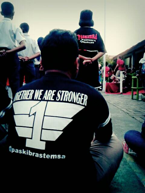 paskibrastemsa's tweet photo. Keseruan kita sama @passaga_  di event Mascot smp1 kemaren. Kami slalu ada buat dukung adek kami. :D http://t.co/4RU12lEPzJ