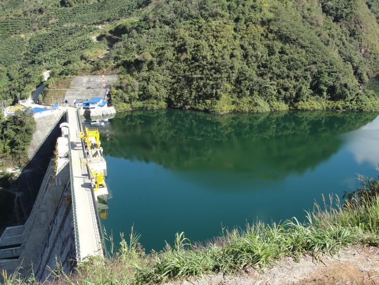 CNET's tweet photo. Costa Rica hits 75 days powered entirely by renewable energy http://t.co/Q7ZKjxh1YX http://t.co/VefSS2sLTe